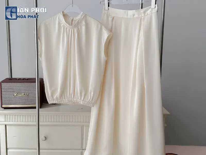 cách phơi quần áo lụa