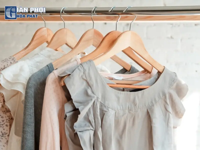 cách phơi quần áo Chiffon