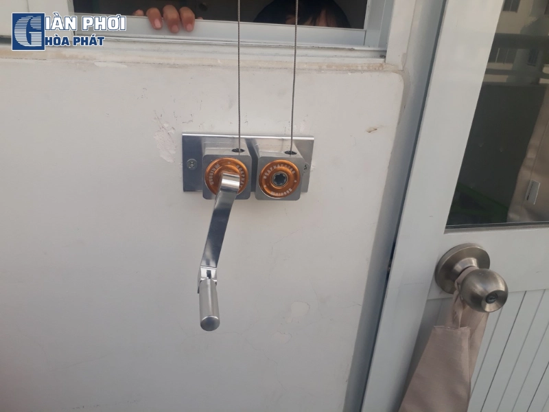 Dịch vụ sửa giàn phơi bung ốc vít nở tại Giàn Phơi Hòa Phát