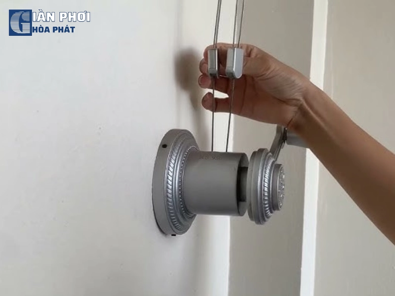 Hướng dẫn sử dụng đúng cách để giàn phơi không bị kẹt bi trở lại